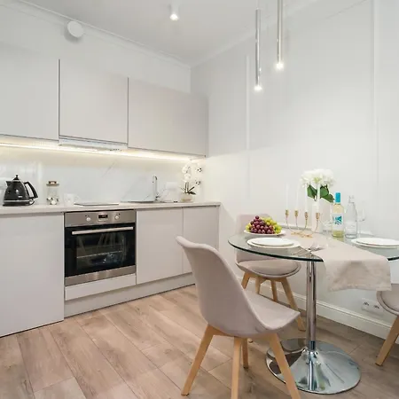 Апартаменти Urban - Luxury 1-bedroom, Mennica *
